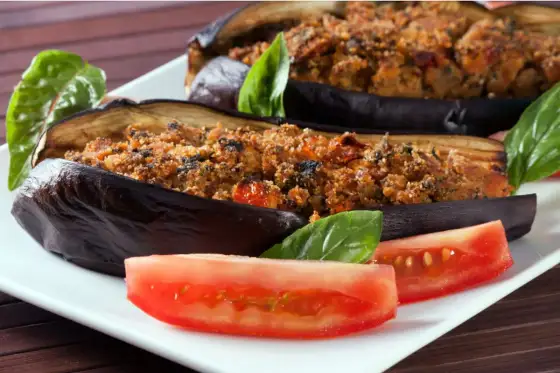 Melanzane ripiene al forno, ricetta base e varianti