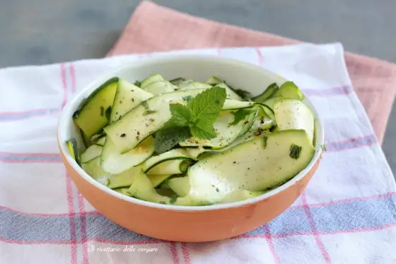Zucchine marinate - ricetta, varianti e come conservarle